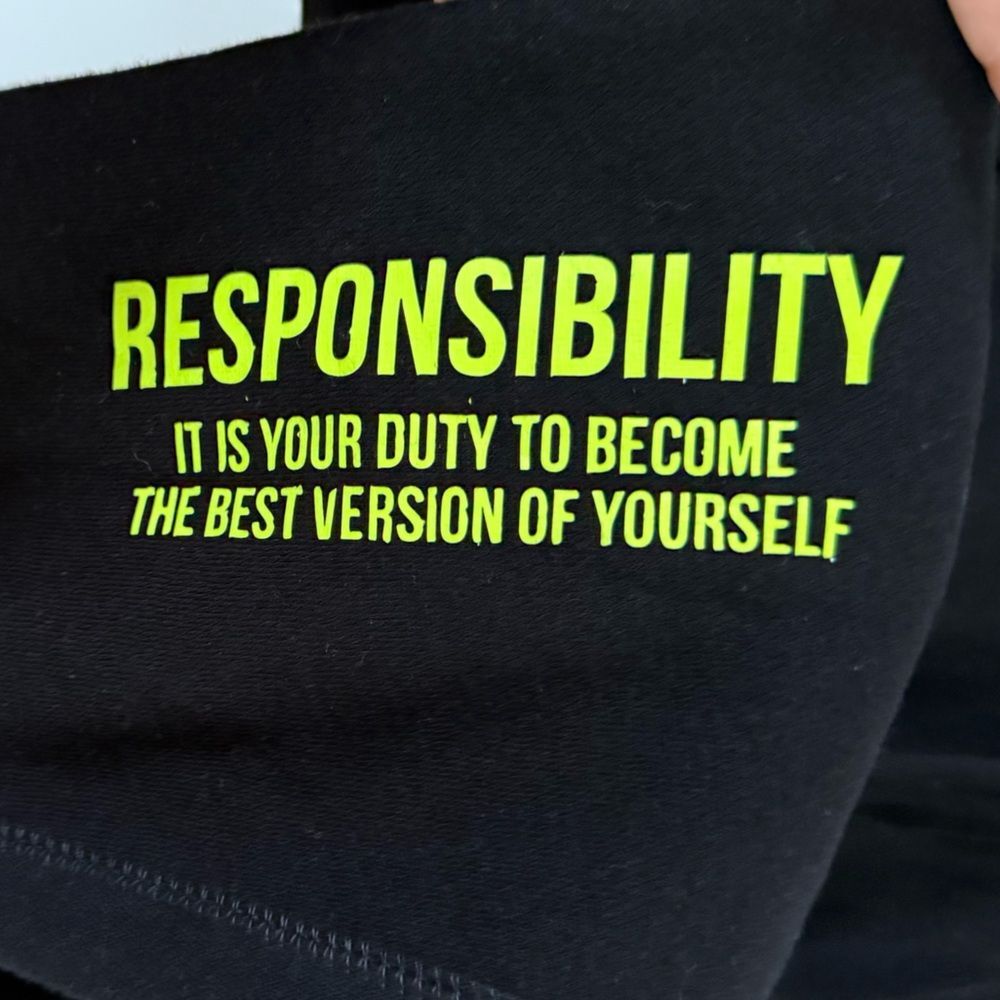 Miruko Graphic Print Black Drawstring Joggers Swe… - image 5